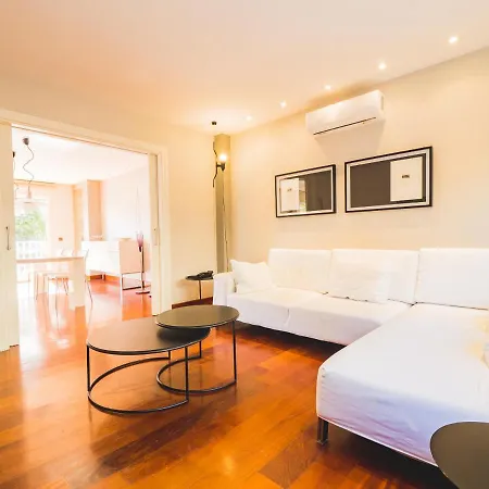 Villa Cubo's Gibralfaro House Center *