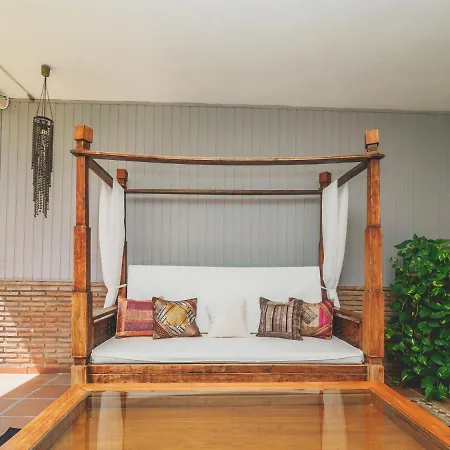 Cubo's Gibralfaro House Center * 马拉加