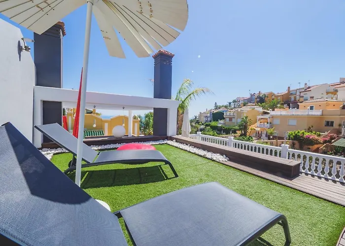 Villa Cubo's Gibralfaro House Center Málaga