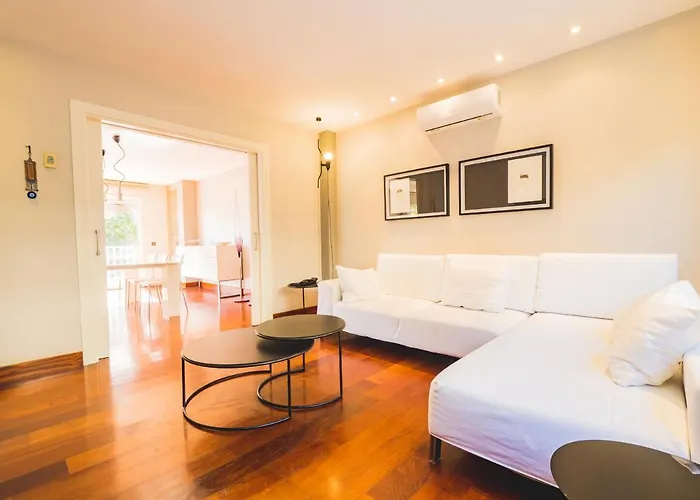 Villa Cubo's Gibralfaro House Center *