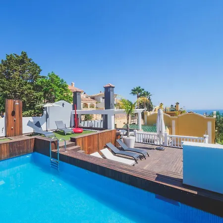 Willa Cubo's Gibralfaro House Center Malaga