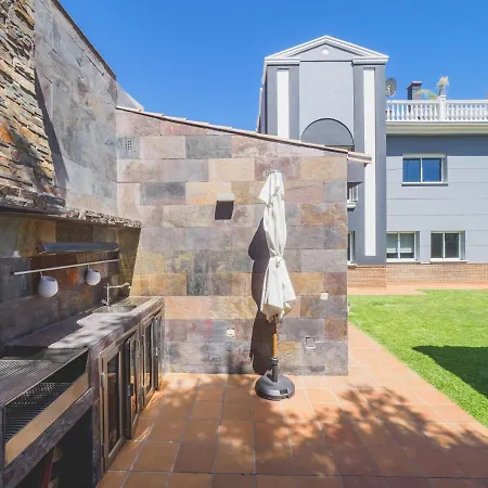 Willa Cubo's Gibralfaro House Center Malaga