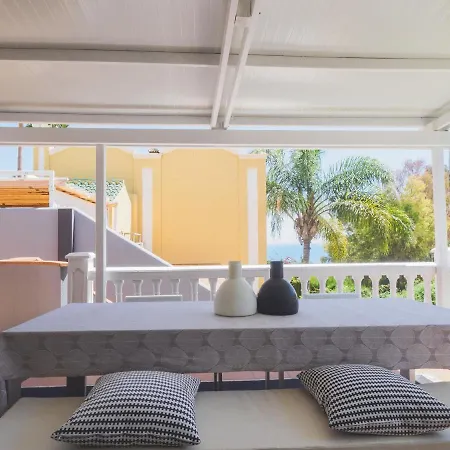 Villa Cubo's Gibralfaro House Center *